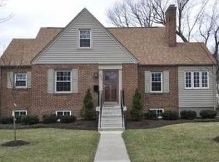 9902 Rogart Rd, Silver Spring, MD 20901