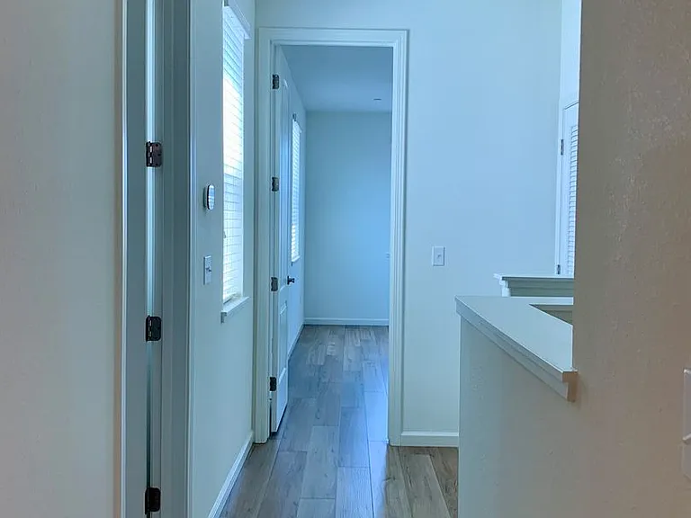 1900 Monroe Ct #100 — Photo 23