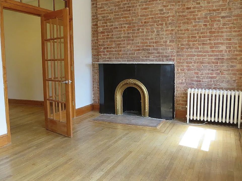1st image of 33 Carmine St APT 11
