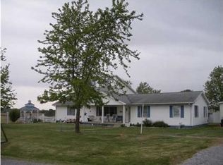 208 S 3rd St, Allendale, IL 62410
