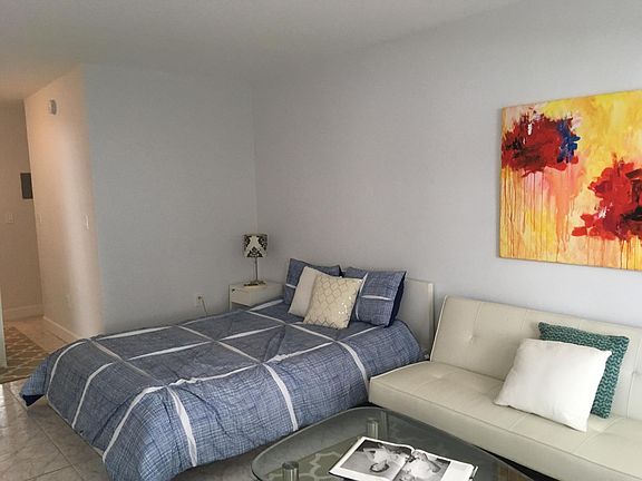 2nd image of 1021 Michigan Ave