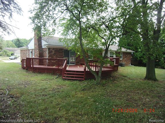 3rd image of 46375 Westbriar Ct
