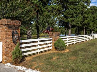 1035 N Wood Ln, Longview, TX 75605