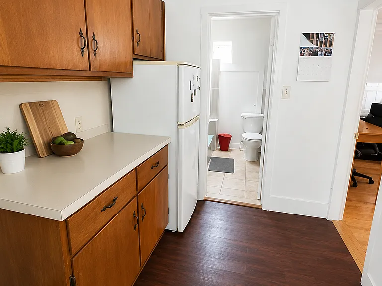 343 Harvard St #3 — Photo 4