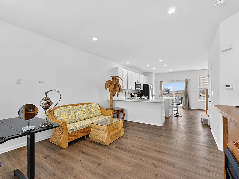 25631 W Wakefield Dr — Photo 16