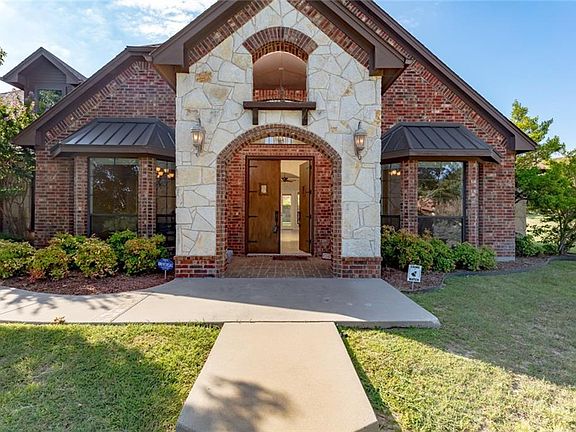 4th image of 3600 Foot Hills Dr