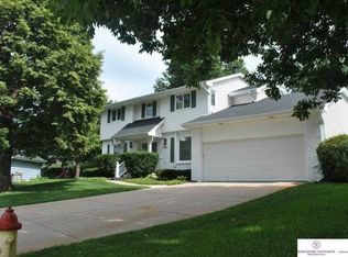 14112 Cedar Cir, Omaha, NE 68144