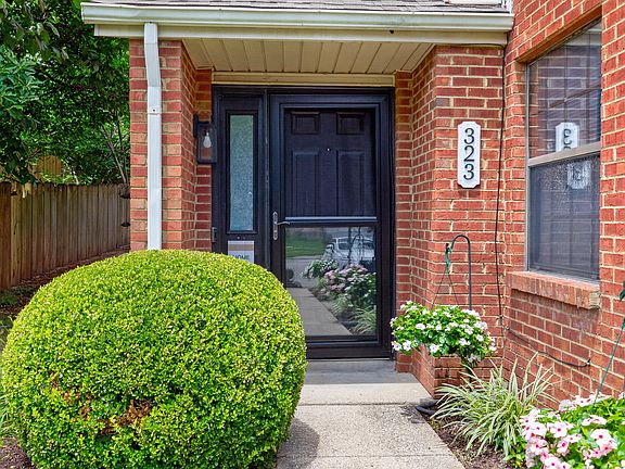 3rd image of 323 Santa Fe Ct