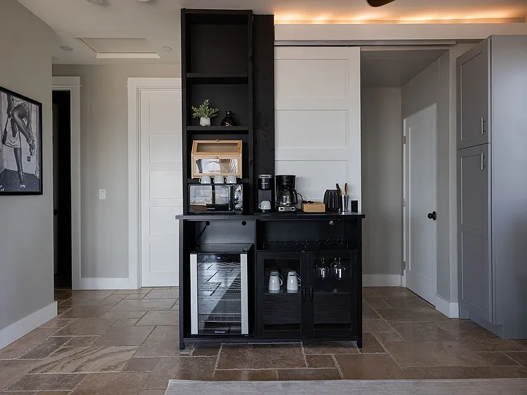 802 W Nutmeg St — Photo 15