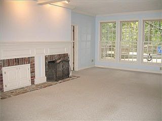 4th image of 8107 Traders Hollow Ln