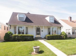 5823 Carol Ave, Morton Grove, IL 60053