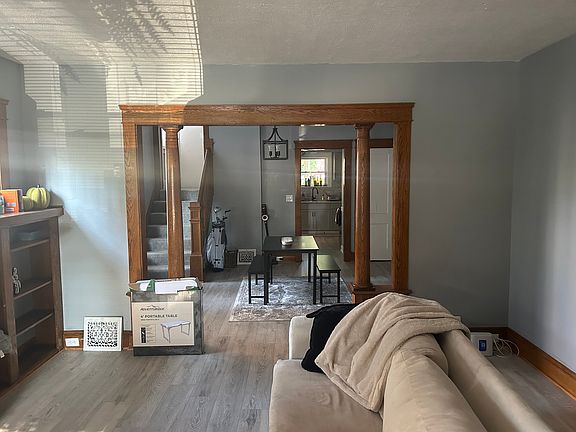 3rd image of 1257 Cove Ave #1