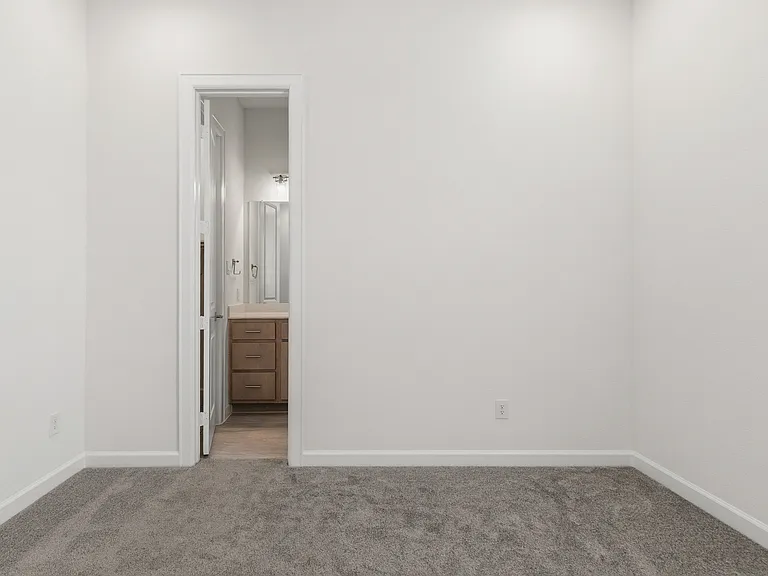 5901 Maddie Ann Dr — Photo 26