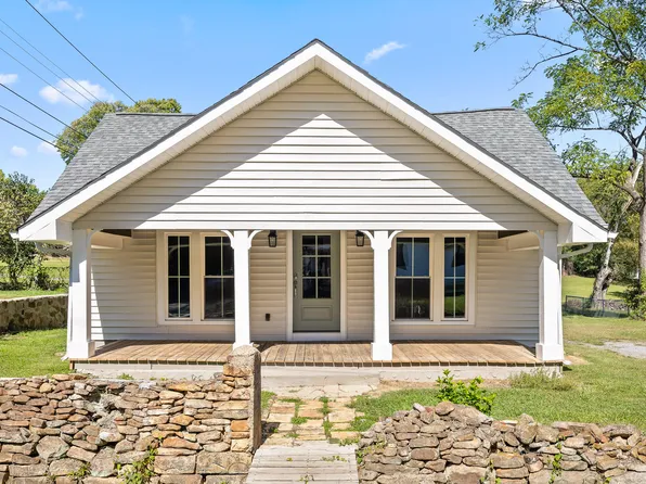 413 Hotwater Rd, Soddy Daisy, TN 37379