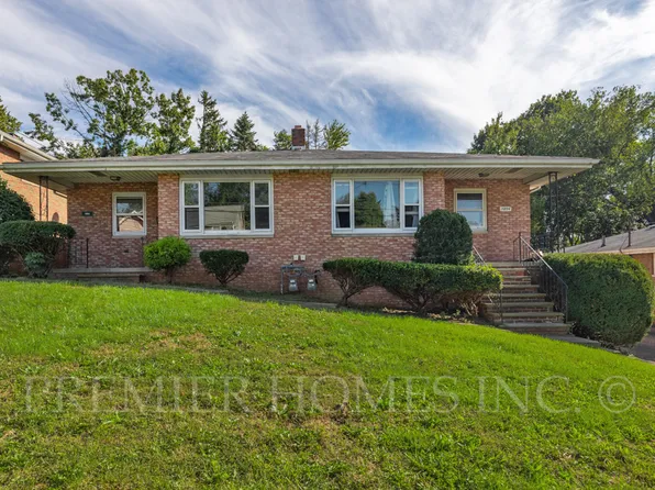 1054 Saxon Ave, Akron, OH 44314