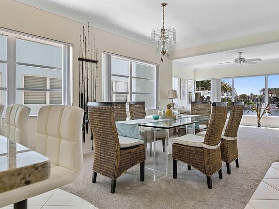 4th image of 2772 NE 30th Avenue #8b