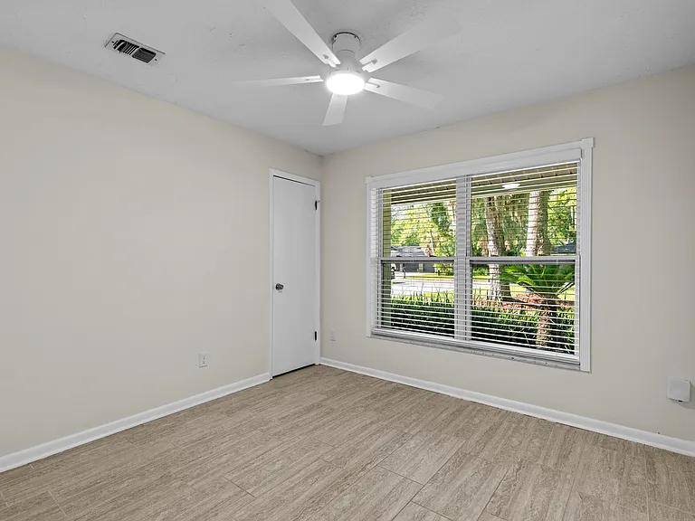 74 Sanchez Dr E — Photo 23
