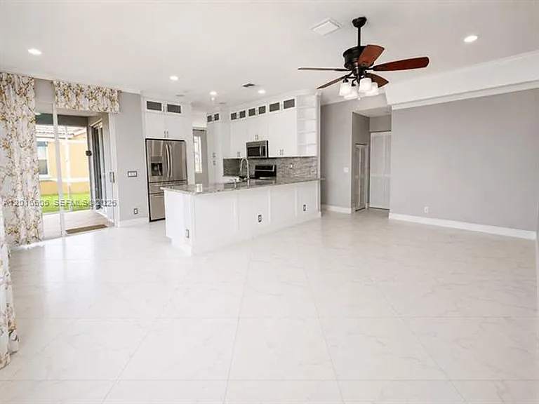 963 Falling Water Rd #963 — Photo 6