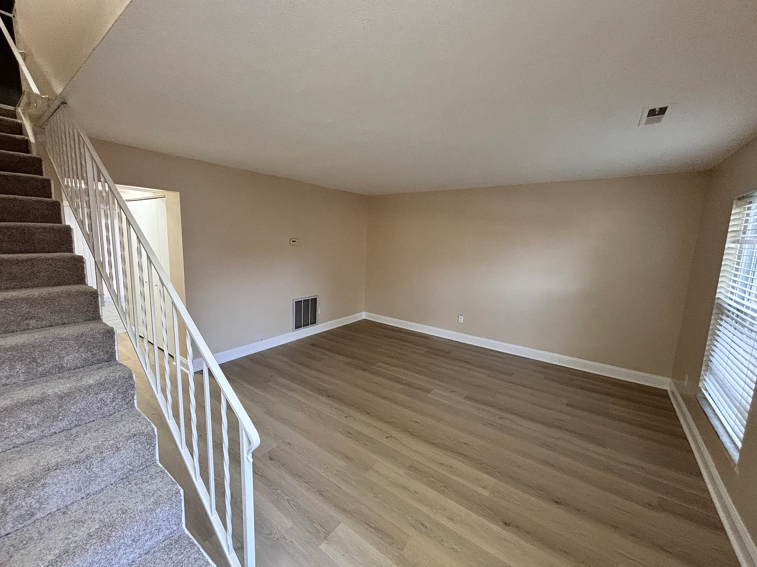 2 bed, 1208 sqft, $1,500 — Photo 4