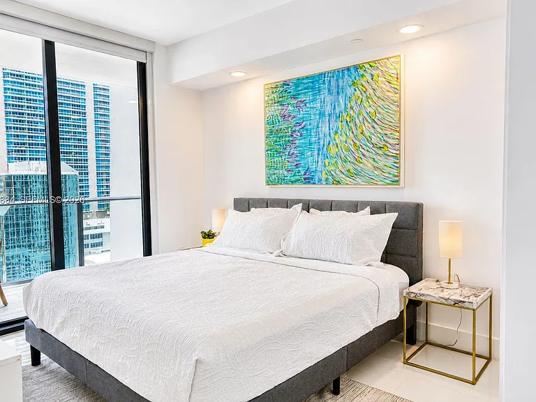 1010 Brickell Ave #2402 — Photo 16