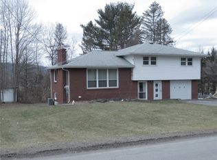 208 Forest Hill Rd, Apalachin, NY 13732