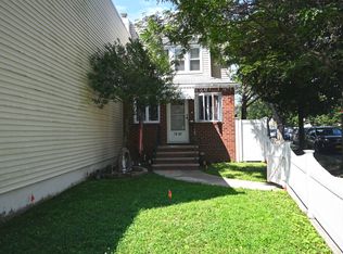 78-02 79th St, Flushing, NY 11385