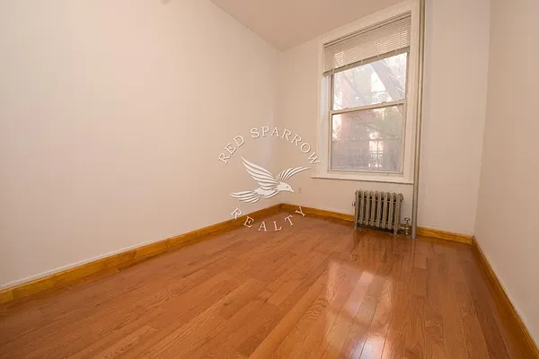 Rented by Red Sparrow Realty Group | media 24