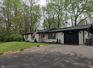 129 Bay Shore Dr, Cicero, IN 46034