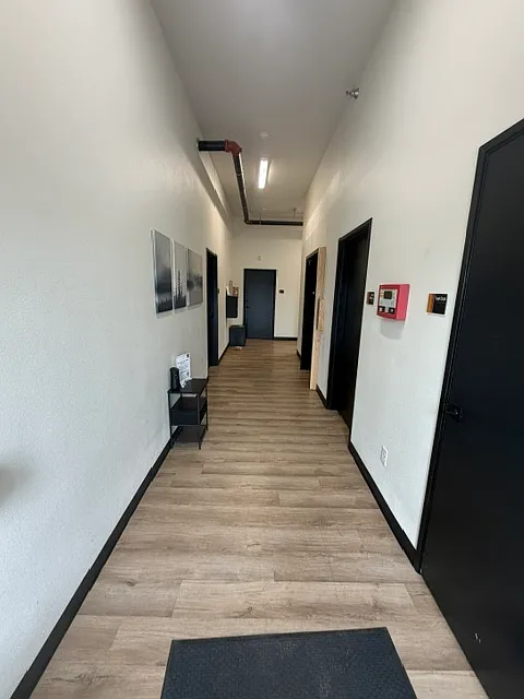 Building Photo 5