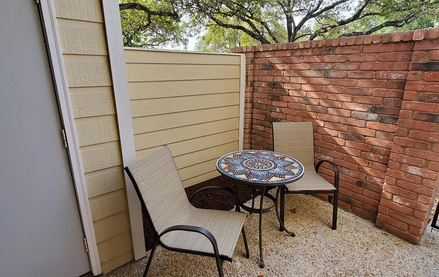 2 bed, 1.5 bath, 916 sqft, $1,500 — Photo 1