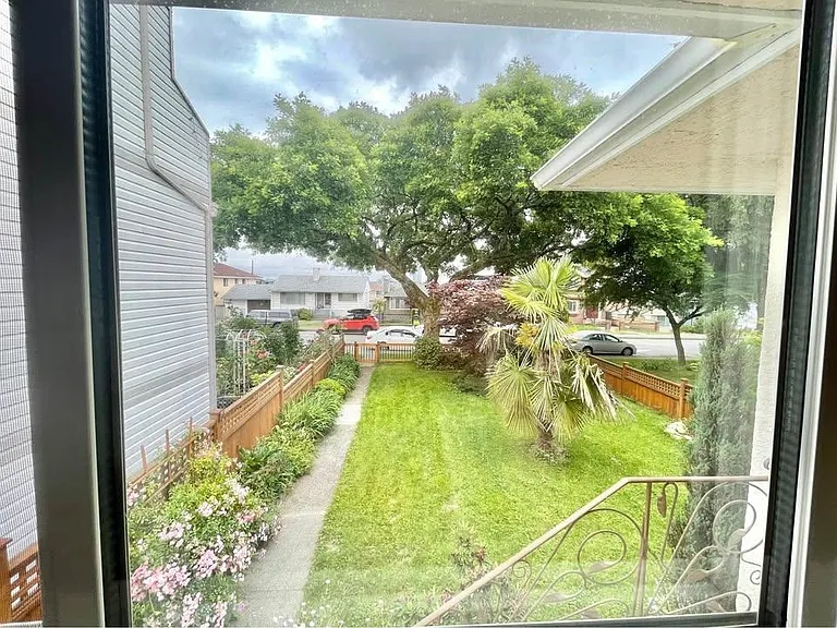 4825 Georgia St — Photo 5