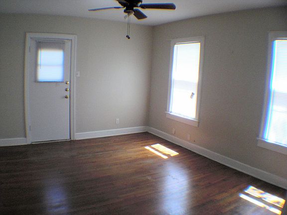 2nd image of 814 E 49th St #A