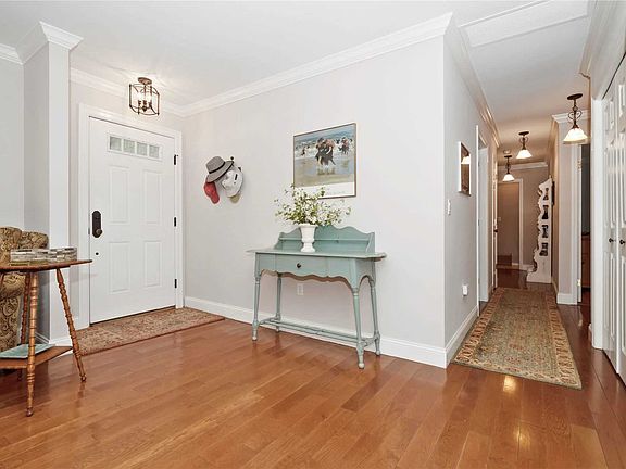 3rd image of 61 Homewood Dr