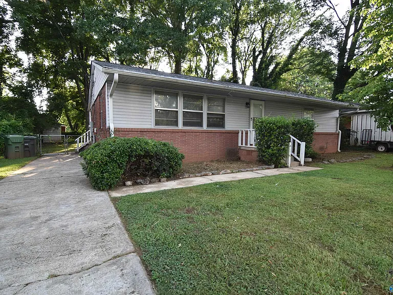 411 Ewing Dr — Photo 26