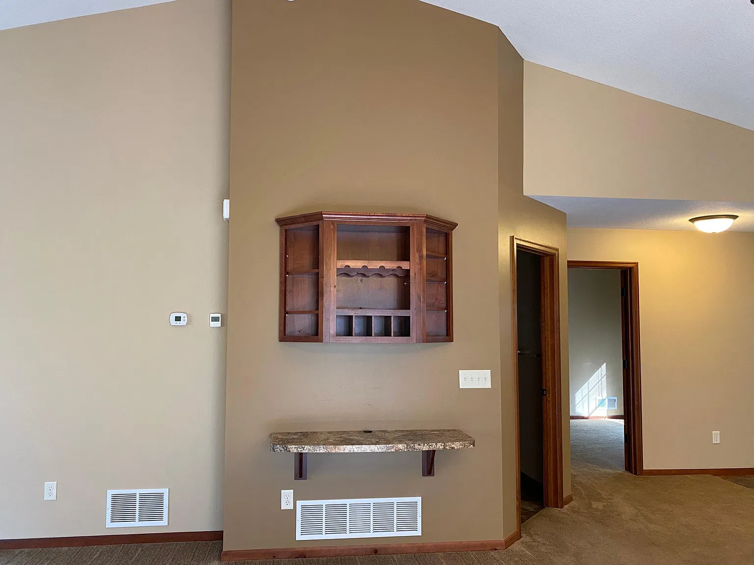 2 bed, 1360 sqft, $2,000 — Photo 3