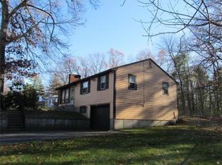 9 Jonathan Dr, Ayer, MA 01432