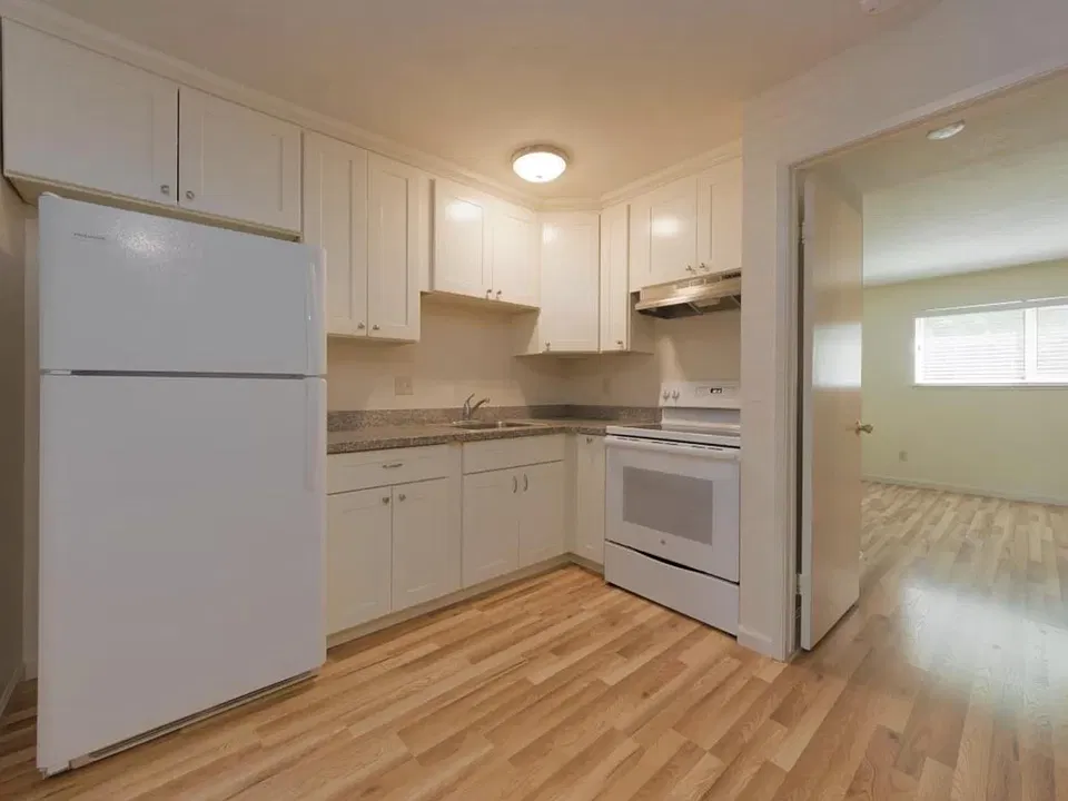 3780 Moorpark Ave #2