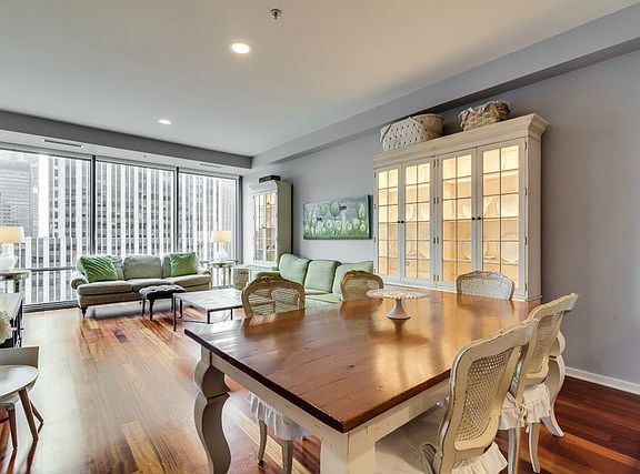 5th image of 240 E Illinois St APT 1307