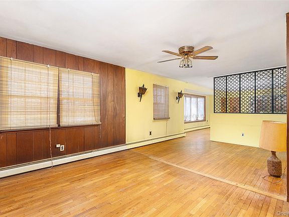 5th image of 52 Woodbury Road