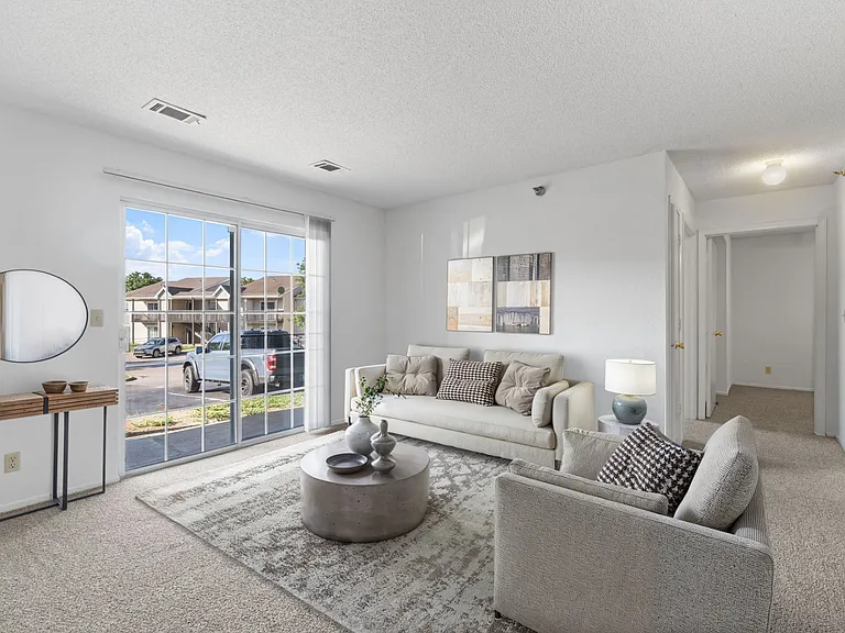 Three Bedroom - 3 Bed / 2 Bath - 989 Sq.Ft.