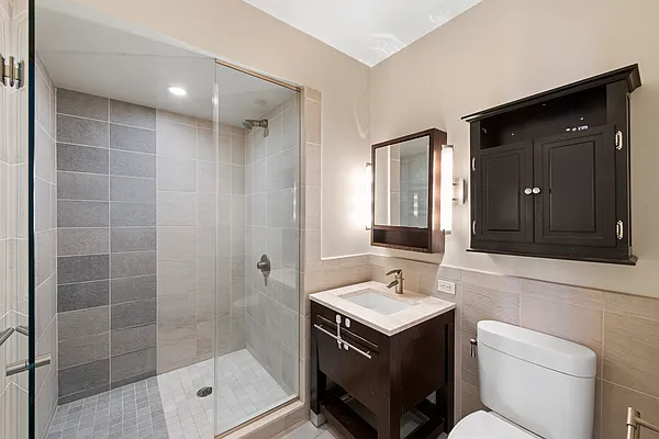 Rented by Compass | media 27