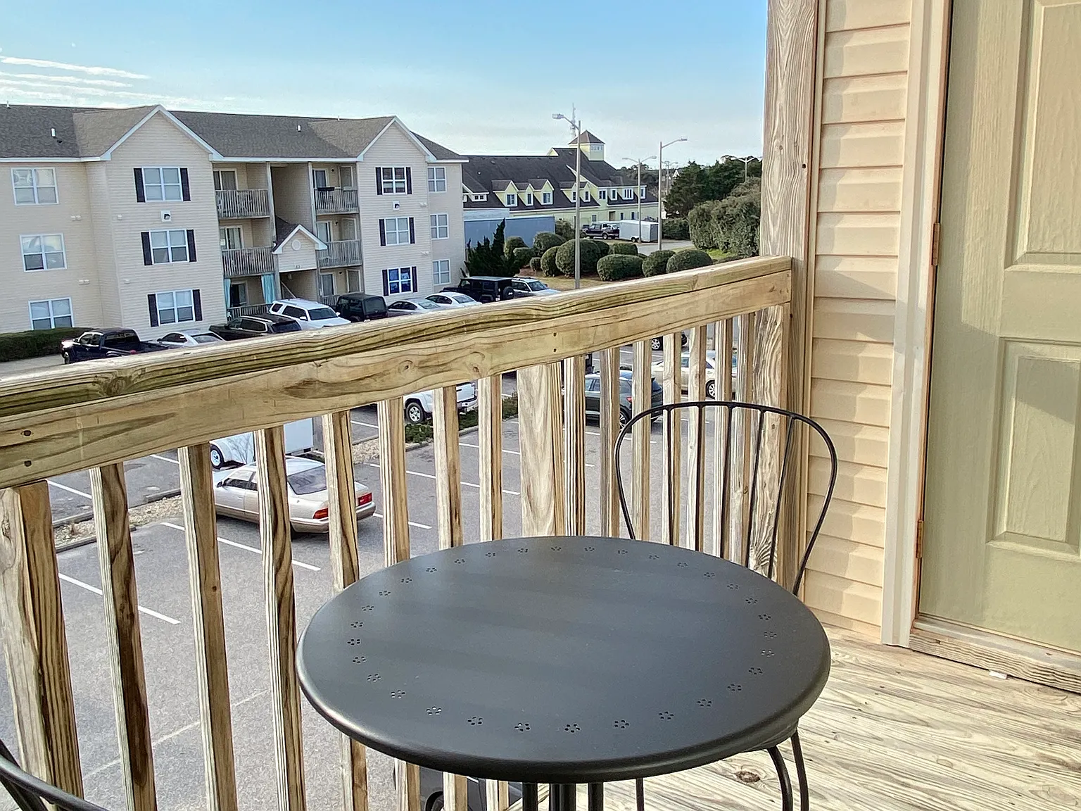 816 Caroline Ct — Photo 4