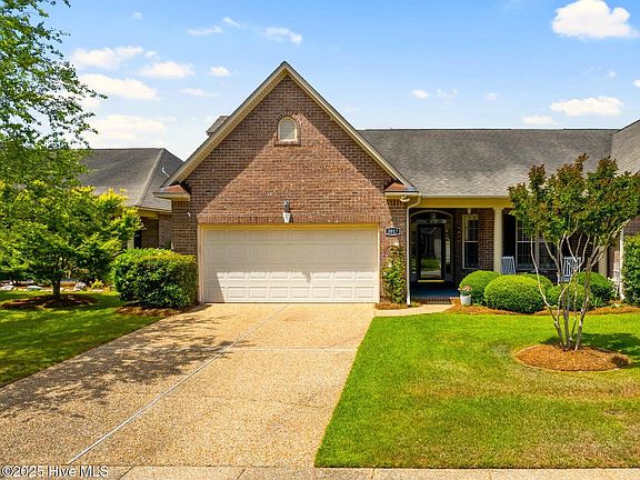 2nd image of 3017 Braewood Court