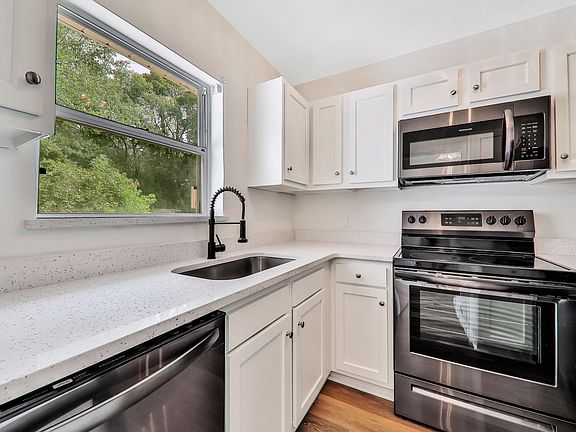 5th image of 5202 Shirley Ave