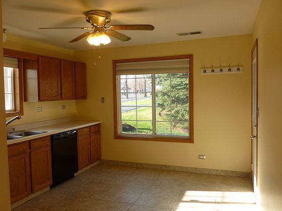 4th image of 308 Ashbury Ct APT 1