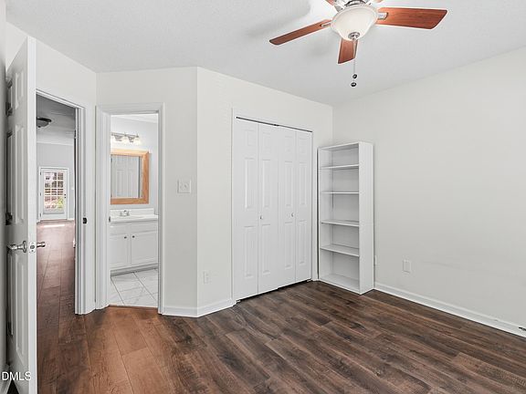 5th image of 314 Riverwalk Cir