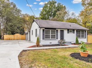 1902 Meadowgreen Dr, Murfreesboro, TN 37130