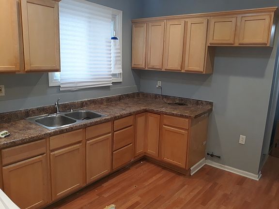 5th image of 4522 Lawndale Ave