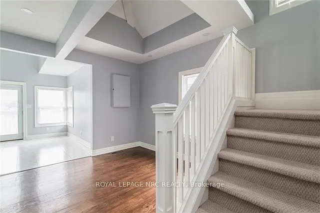 6 Clark St #UPPER — Photo 9