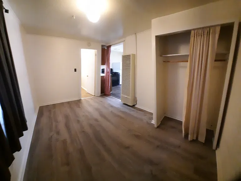 105 Oak St #3 — Photo 2